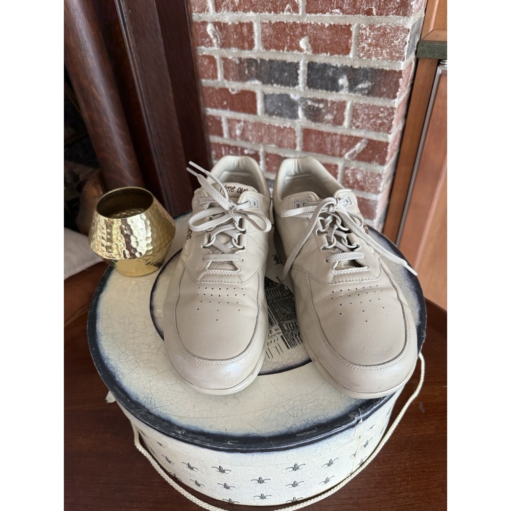 SAS White Shoe 10.5 w Time Out woman Wide Beige